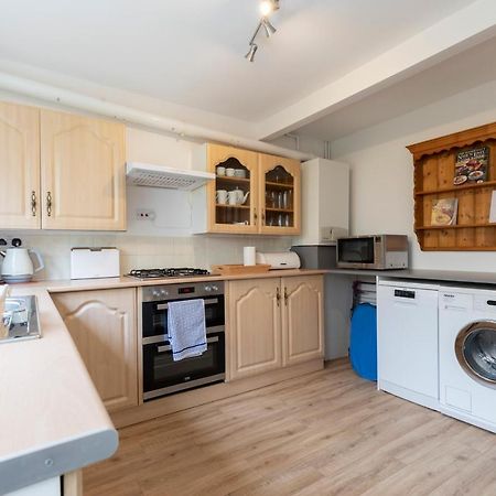 Luxury Cheltenham Home With Ev Charger - Lechampton Hills Εξωτερικό φωτογραφία