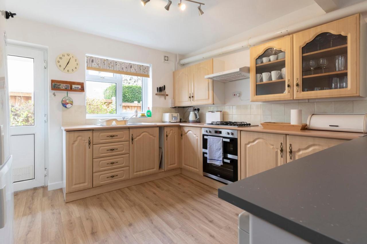 Luxury Cheltenham Home With Ev Charger - Lechampton Hills Εξωτερικό φωτογραφία